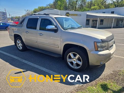 Used 2008 Chevrolet Avalanche LTZ w/ LTZ Preferred Equipment Group image 1