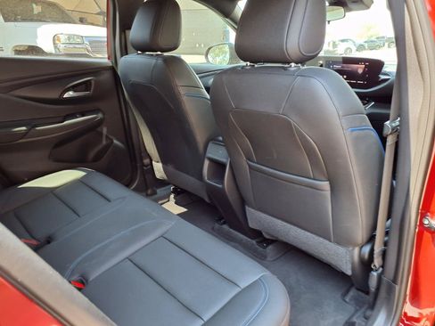Used 2025 Buick Envista Sport Touring w/ Convenience I Package FWD image 13