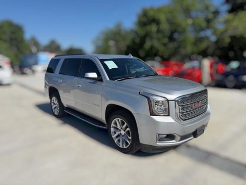 Used 2017 GMC Yukon SLT RWD image 3