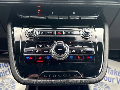 Certified 2022 Lincoln Corsair Standard w/ Equipment Group 101A image 29