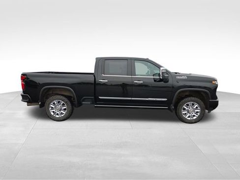 Used 2024 Chevrolet Silverado 3500 High Country w/ High Country Premium Package image 7