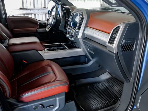 Used 2022 Ford F450 Platinum w/ FX4 Off-Road Package image 13