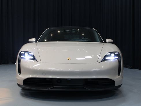 Certified 2023 Porsche Taycan image 10