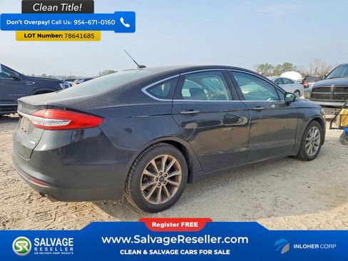 Used 2017 Ford Fusion SE image 4