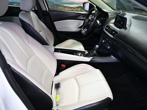 Used 2018 MAZDA MAZDA3 Grand Touring w/ Premium Equipment Package image 42