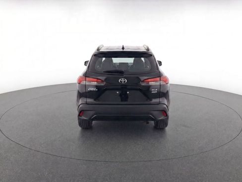 Used 2022 Toyota Corolla Cross XLE AWD/4WD image 7