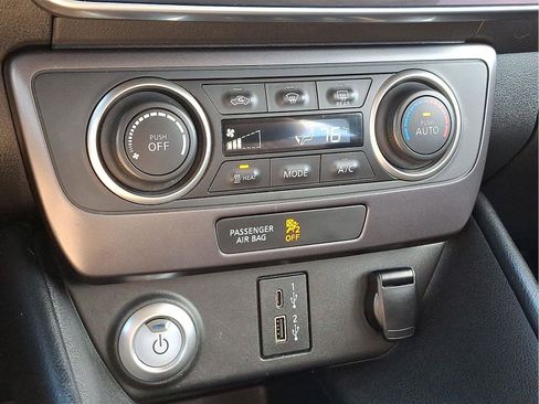 Used 2023 Nissan Leaf S image 15