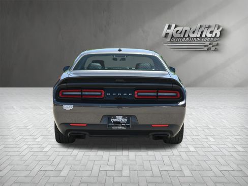 Used 2019 Dodge Challenger SRT Hellcat w/ Plus Package RWD image 9