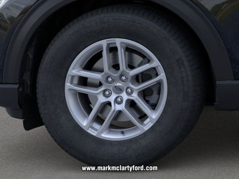 New 2026 Ford Explorer Active RWD image 19