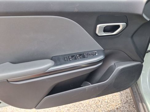Used 2025 Kia K4 FWD image 29