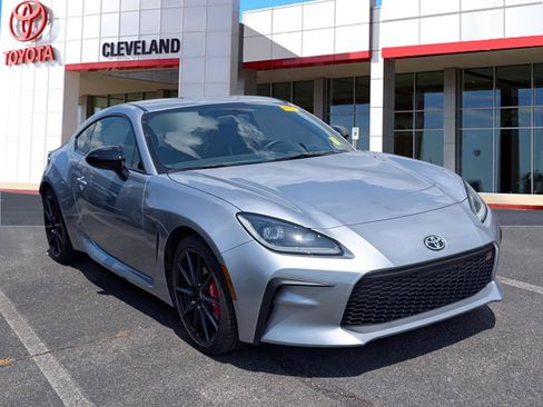 Used 2024 Toyota GR86 Premium w/ Performance Package RWD image 2