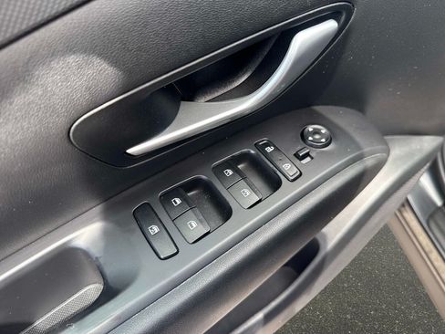 Used 2022 Hyundai Tucson SEL w/ Cargo Package AWD/4WD image 17