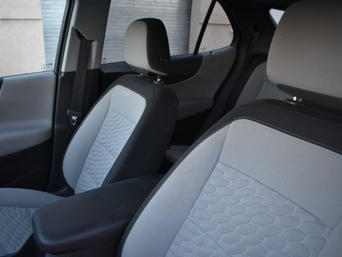 Used 2020 Chevrolet Equinox LS w/ LS Convenience Package image 8