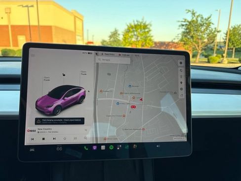 Used 2021 Tesla Model Y Long Range AWD/4WD image 12
