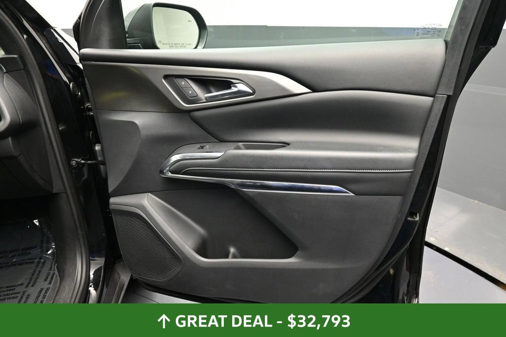 Used 2024 Chevrolet Traverse LT FWD image 21