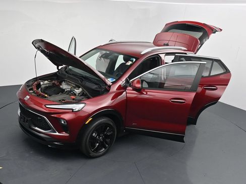 Used 2025 Buick Encore GX Sport Touring w/ Advanced Technology Package AWD/4WD image 26