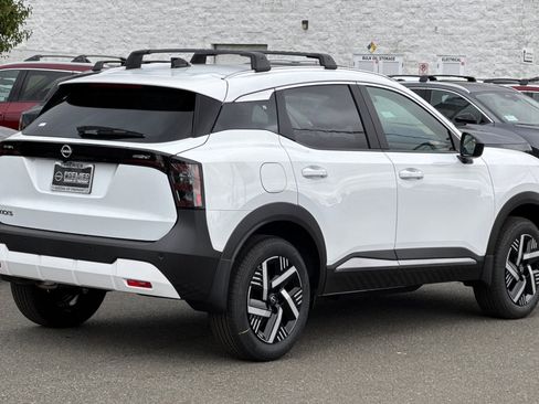 New 2026 Nissan Kicks SV w/ SV Premium Package image 4