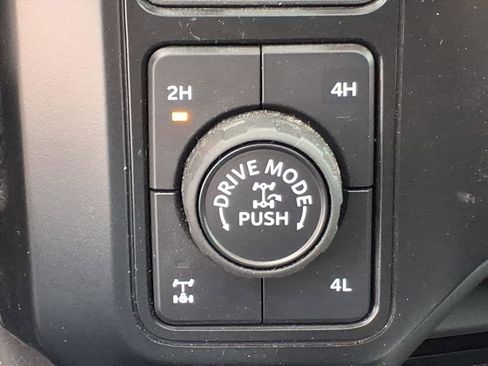 Used 2024 Ford F350 Platinum w/ Tremor Off-Road Package image 5