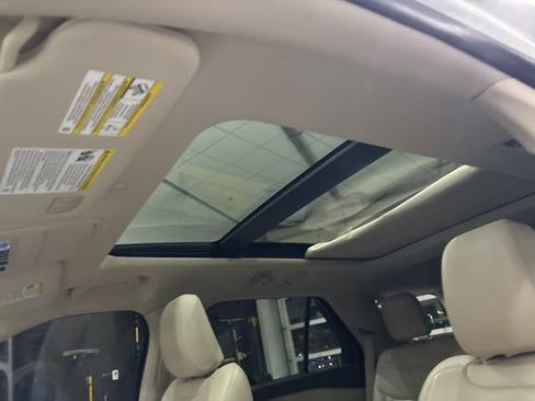 Used 2022 Ford Explorer Platinum w/ Equipment Group 601A image 34