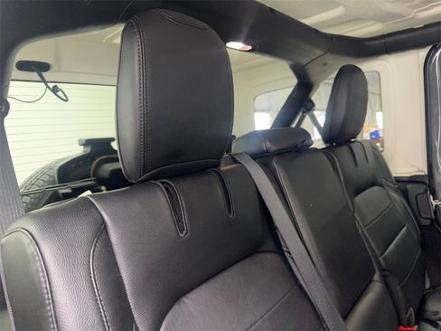 Used 2021 Jeep Wrangler Unlimited Sahara w/ Cold Weather Group image 41