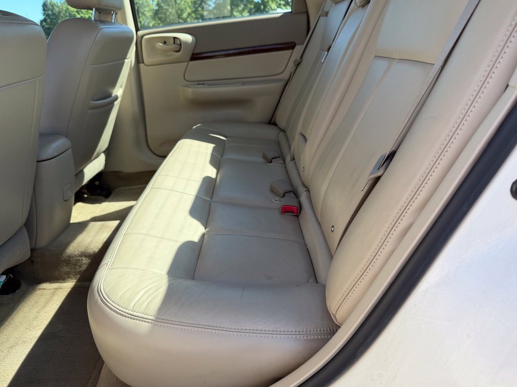 Used 2005 Chevrolet Impala LS w/ Sun And Sound Package FWD image 9