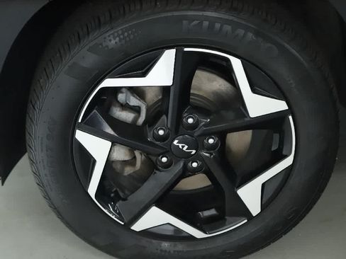 Used 2024 Kia Seltos EX AWD/4WD image 38