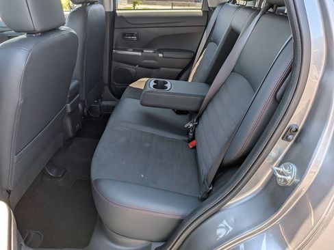 Used 2025 Mitsubishi Outlander Sport ES AWD/4WD image 29
