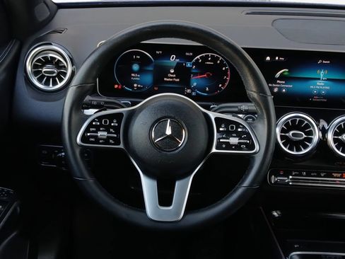 Used 2021 Mercedes-Benz GLB 250 image 21