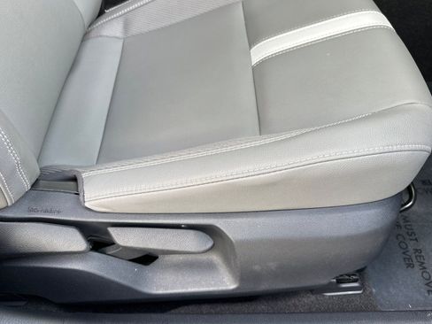 Certified 2025 Toyota Camry SE w/ Convenience Package image 23