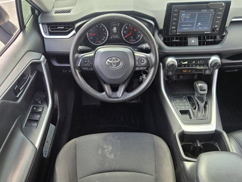 Used 2022 Toyota RAV4 LE AWD/4WD image 12