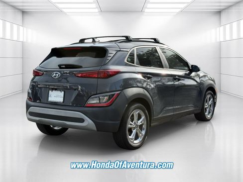 Used 2023 Hyundai Kona SEL w/ Convenience Package FWD image 5