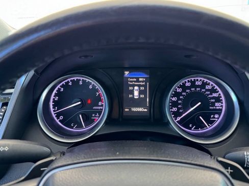 Used 2018 Toyota Camry SE FWD image 28