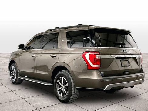Used 2019 Ford Expedition XLT w/ Equipment Group 202A AWD/4WD image 11