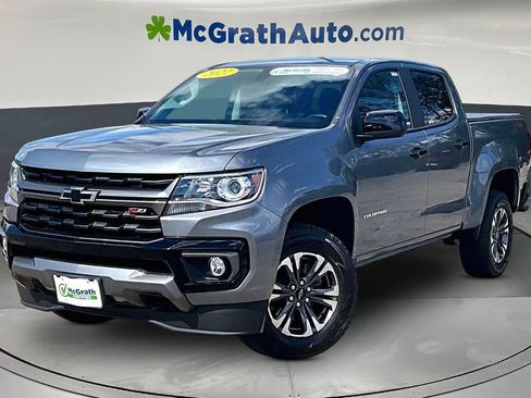 Used 2022 Chevrolet Colorado Z71 AWD/4WD image 3