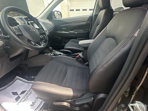 Used 2025 Mitsubishi Outlander Sport AWD image 4