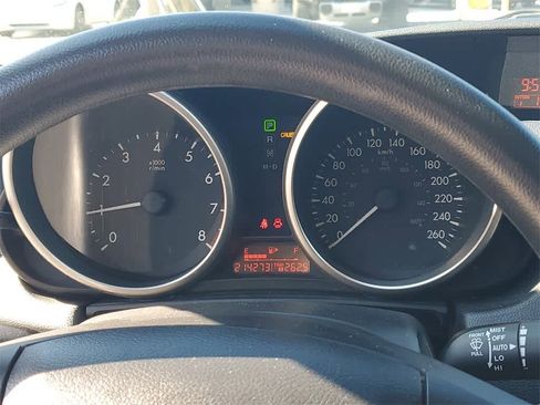 Used 2010 MAZDA MAZDA3 i Sport image 24