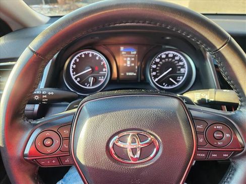 Used 2024 Toyota Camry SE image 28
