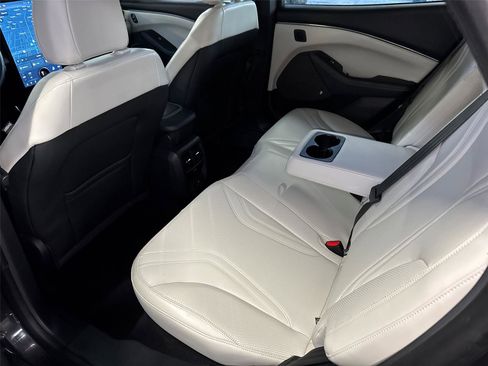 Certified 2022 Ford Mustang Mach-E Premium image 22