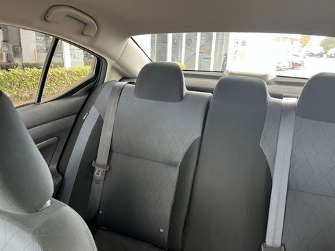 Used 2025 Nissan Versa SV FWD image 39