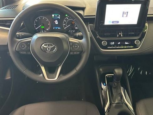 Certified 2024 Toyota Corolla SE FWD image 18
