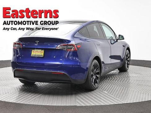 Used 2021 Tesla Model Y Long Range AWD/4WD image 5