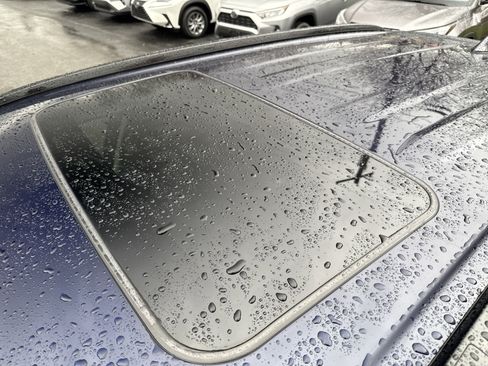 Used 2021 Toyota RAV4 XLE image 7