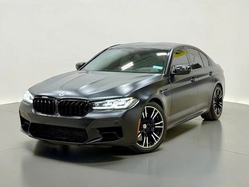 Used 2023 BMW M5 image 3