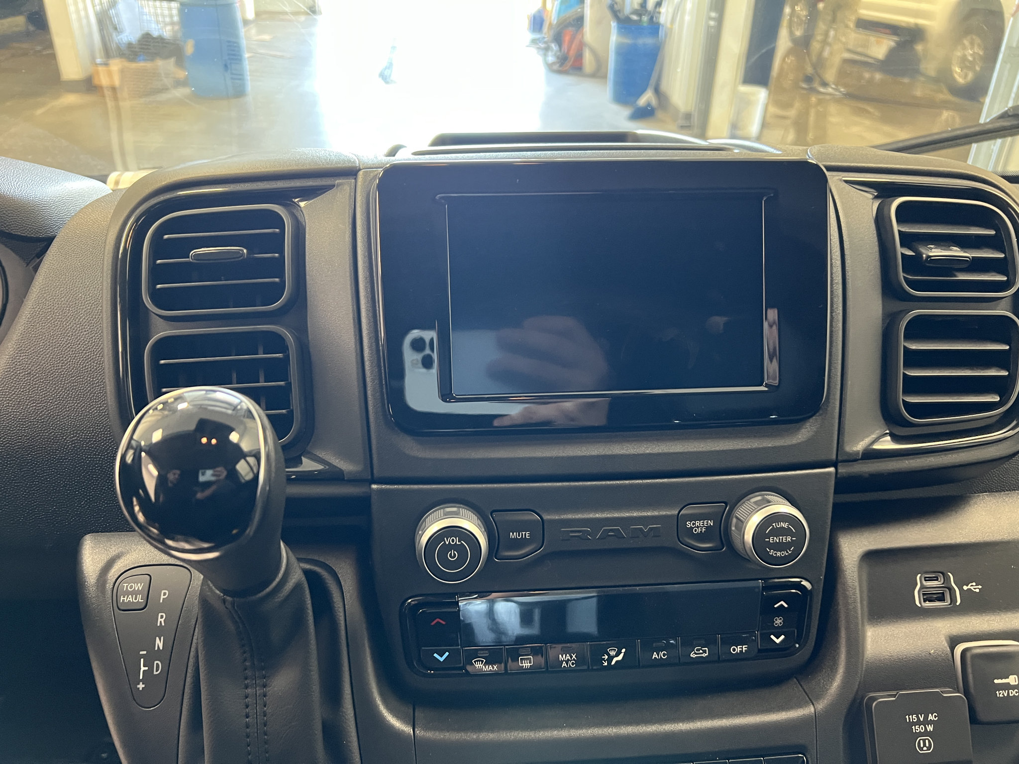 New 2027 RAM ProMaster 1500 w/ Convenience Group FWD image 10