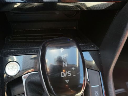 Used 2025 Volkswagen Taos SE image 7