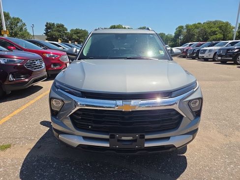 Used 2024 Chevrolet TrailBlazer LT w/ LT Cold Weather Package FWD image 7