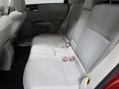 Used 2013 Subaru Forester 2.5X Premium w/ All-Weather Plus Pkg image 21