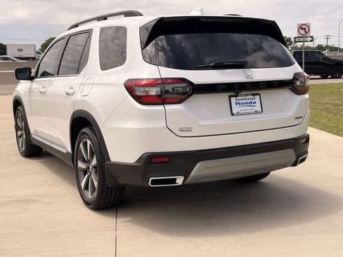 Certified 2023 Honda Pilot Touring image 5