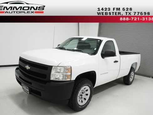 Used 2011 Chevrolet Silverado 1500 W/T RWD image 1