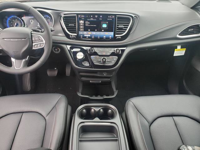 New 2027 Chrysler Pacifica Select FWD image 8